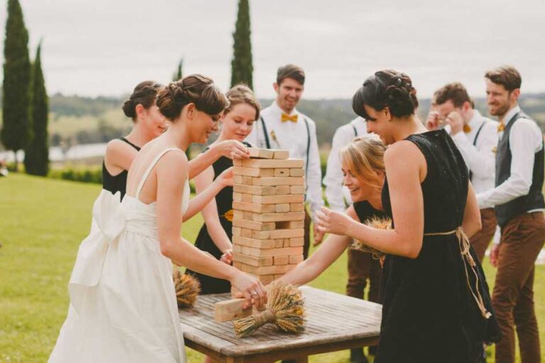 zahradní jenga, zábava na svatbu, svatební zábava, dj na svatbu, dj coolcat